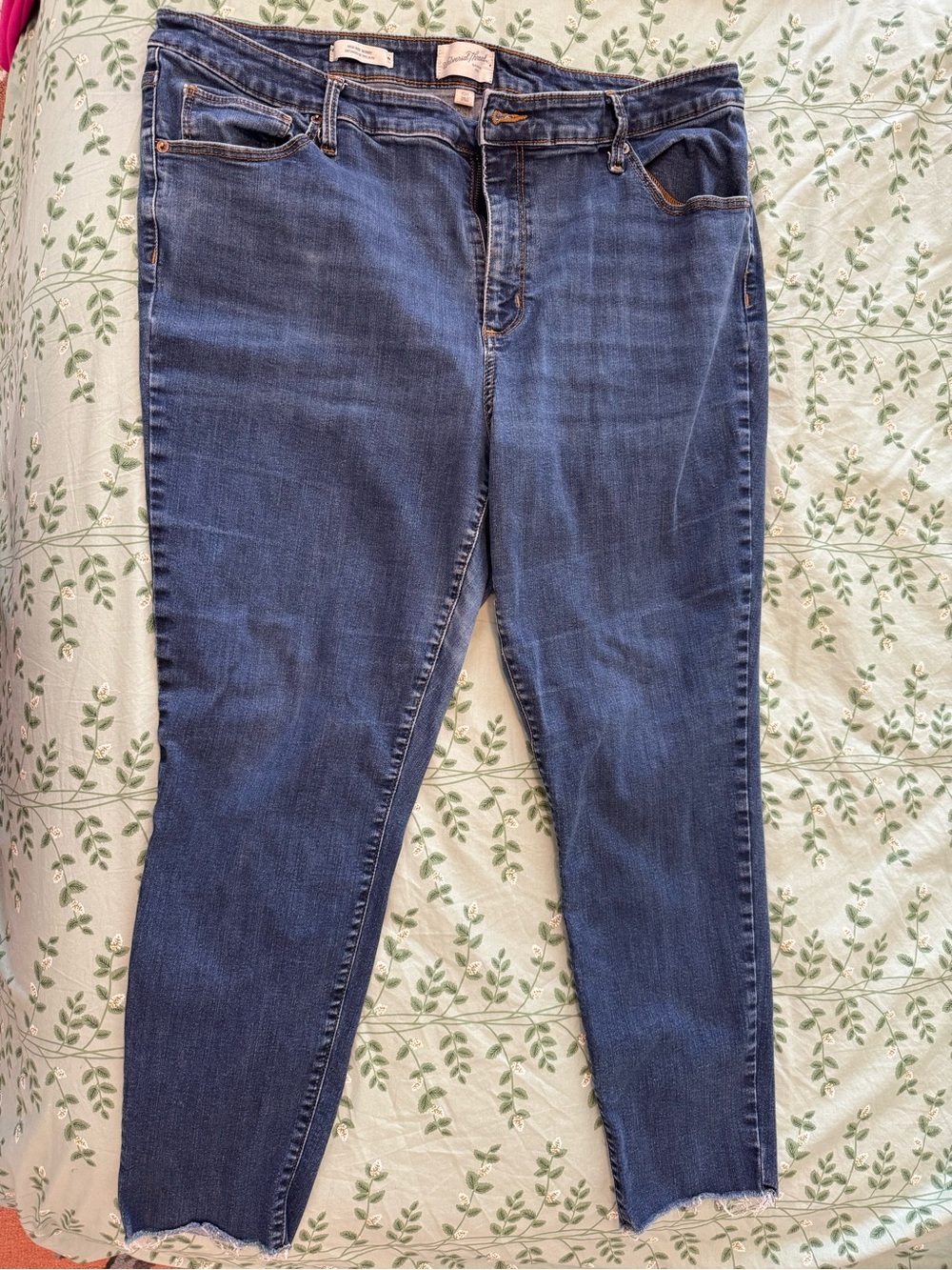 Universal Thread Dark Blue Stretch Jeans